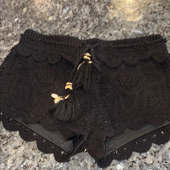 twenty5A Pants - Black Bermuda Shorts with Elastic Waistband and Relaxed Fit